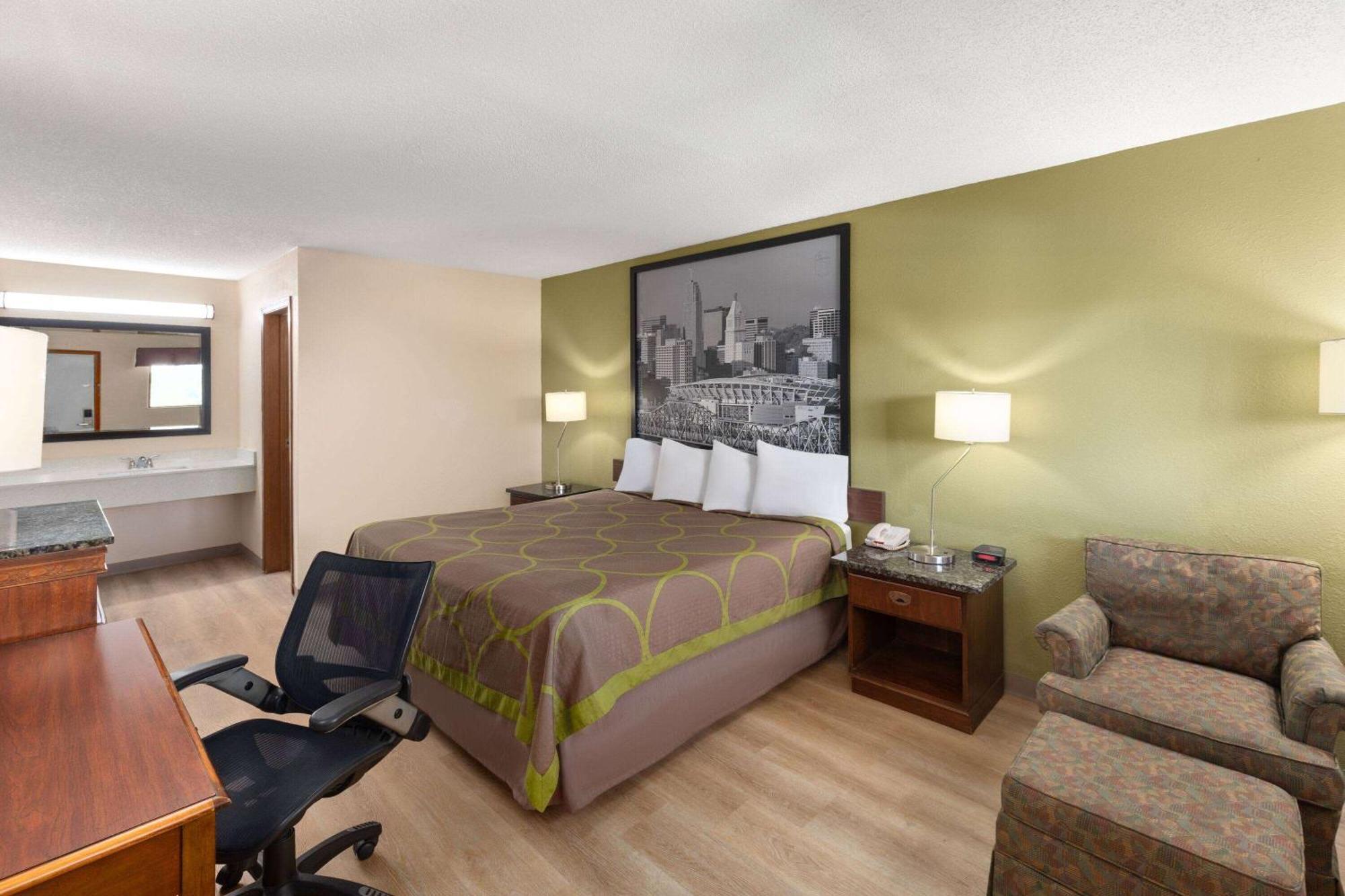 Super 8 By Wyndham Fort Mitchell Cincinnati Area Екстер'єр фото
