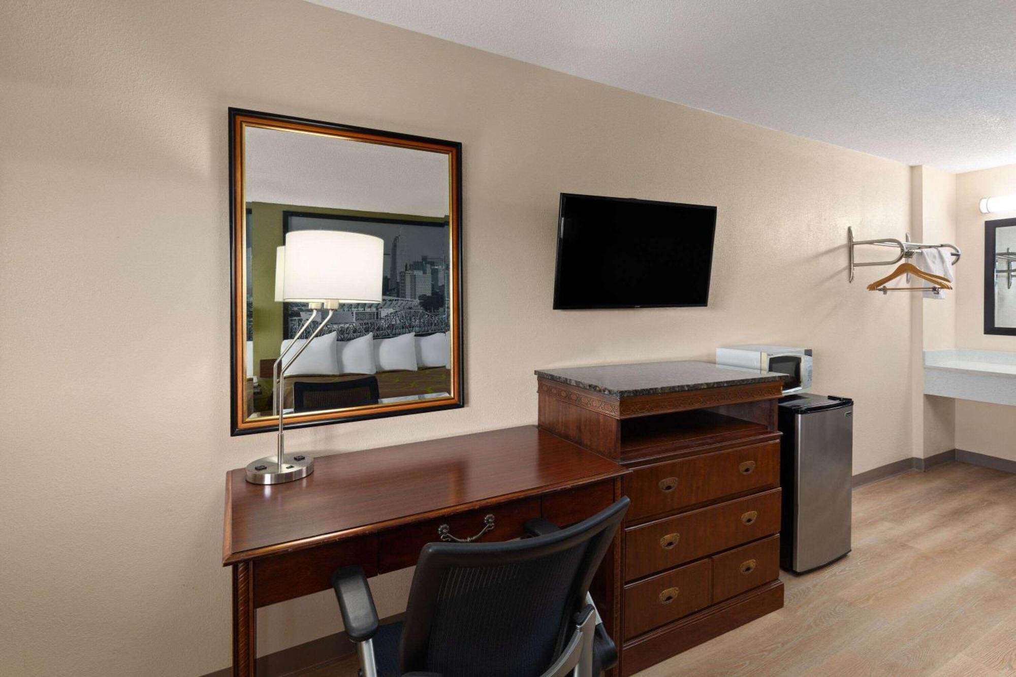 Super 8 By Wyndham Fort Mitchell Cincinnati Area Екстер'єр фото