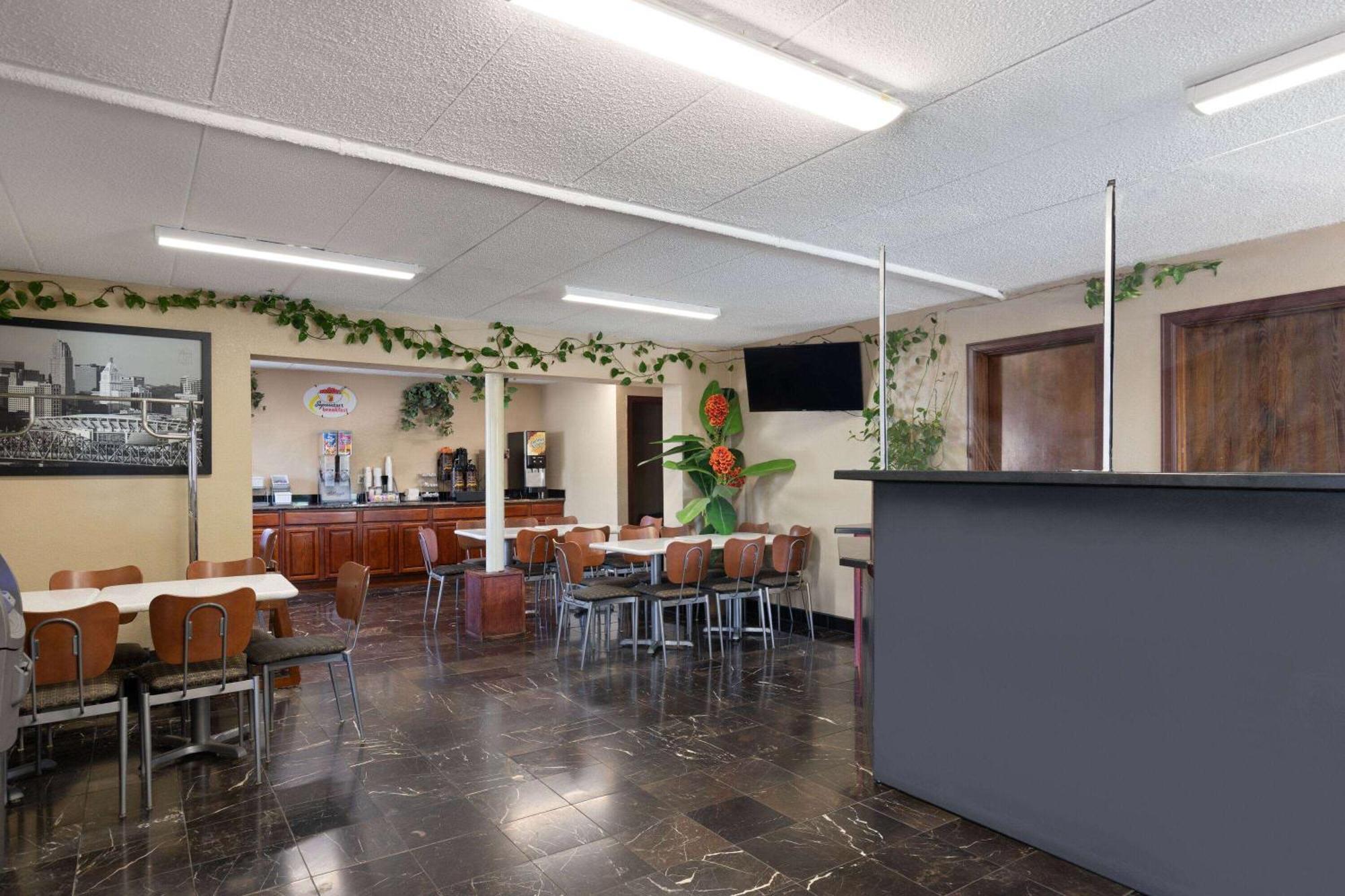 Super 8 By Wyndham Fort Mitchell Cincinnati Area Екстер'єр фото